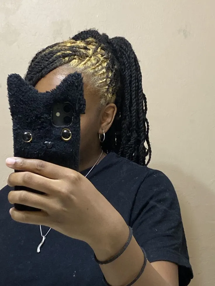 Black hair with Gold Blonde ghost roots, Long Locs, Mirror Selfie.